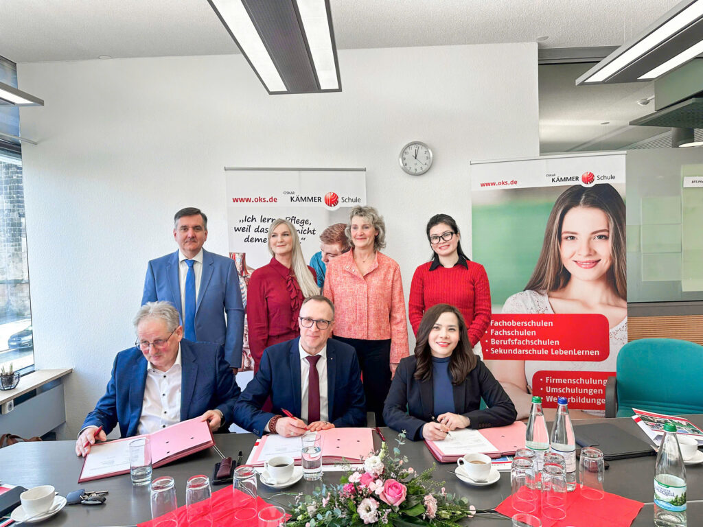 SHD GmbH ký kết hợp tác cùng trường điều dưỡng OKS