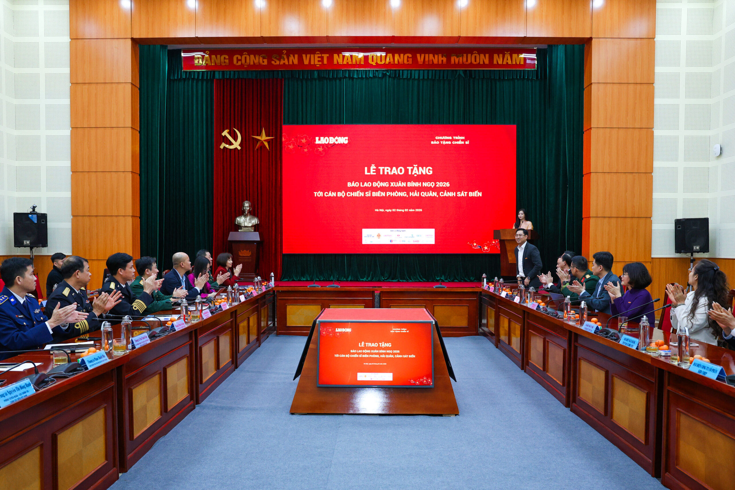 Le-trao-tang-bao-xuan-Lao-Dong-toi-chien-si