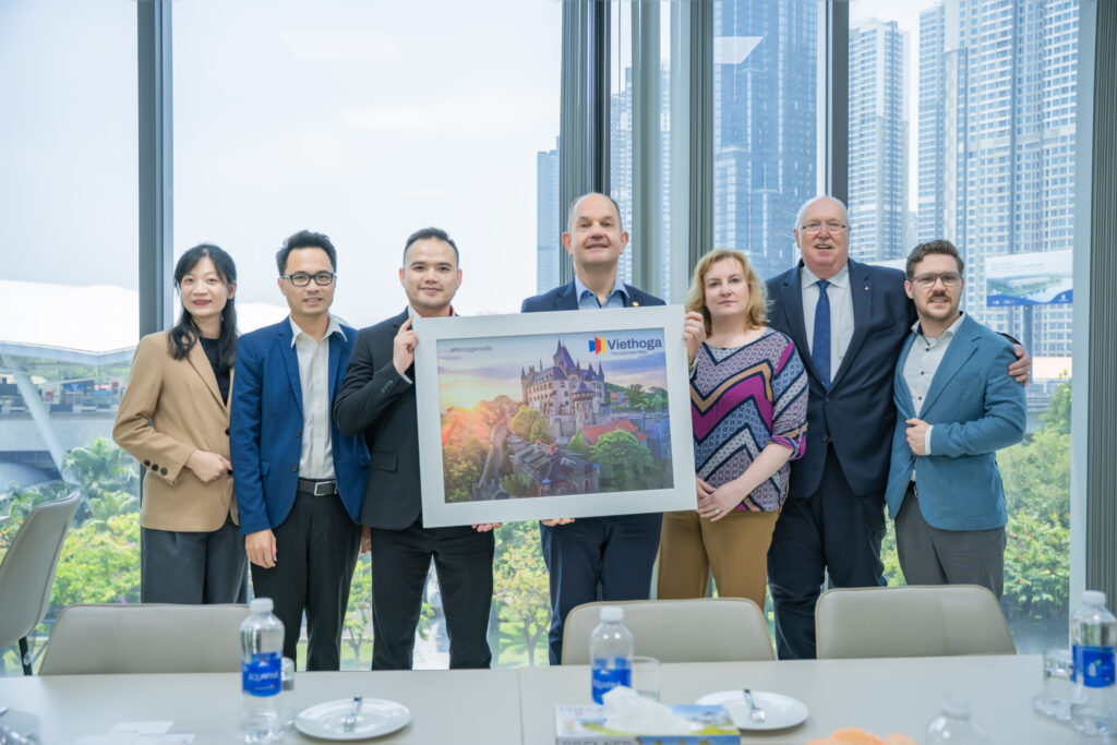 SHD tiếp đón Dehoga