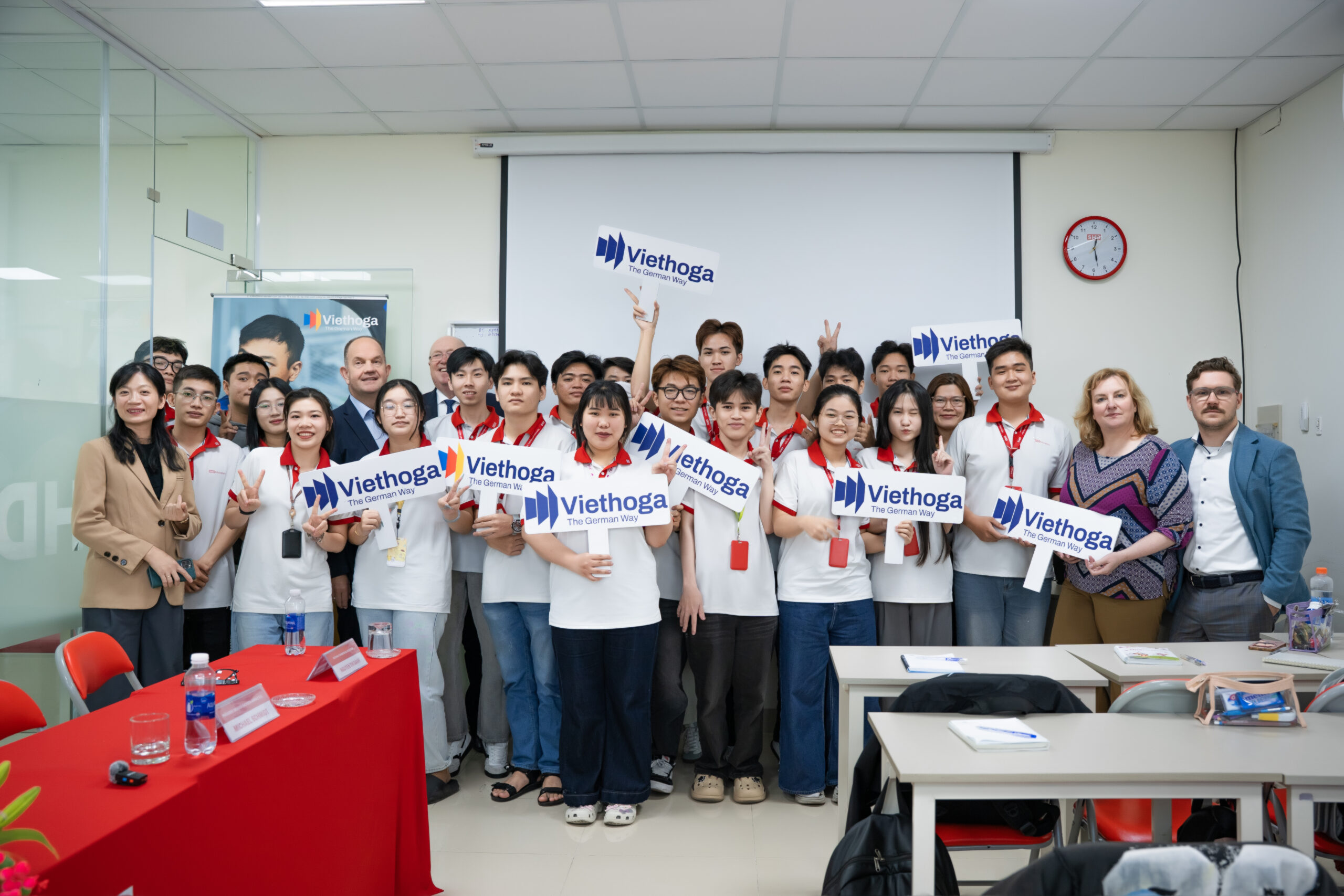 SHD tiếp đón Dehoga